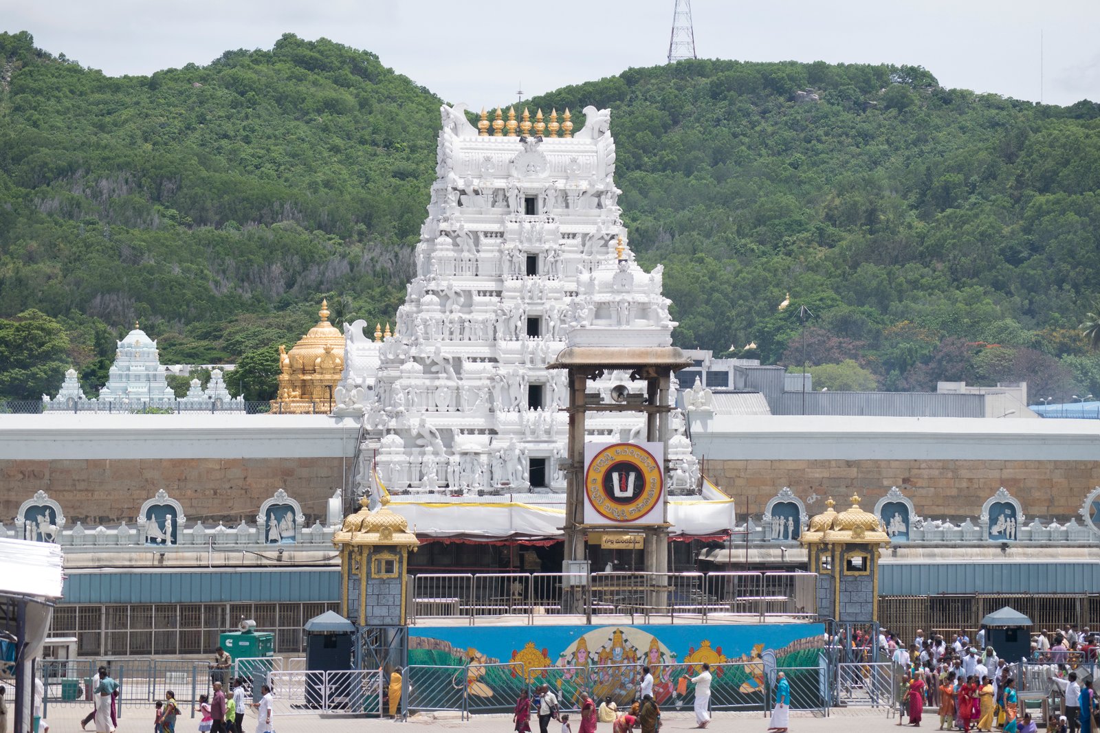 Hyderabad to Tirupati temple travel